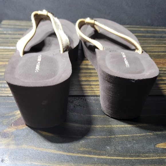 Tommy Hilfiger Wedge Summer Sandal Platform Flip Flops Tan TH pattern Straps, 8 - Picture 5 of 7